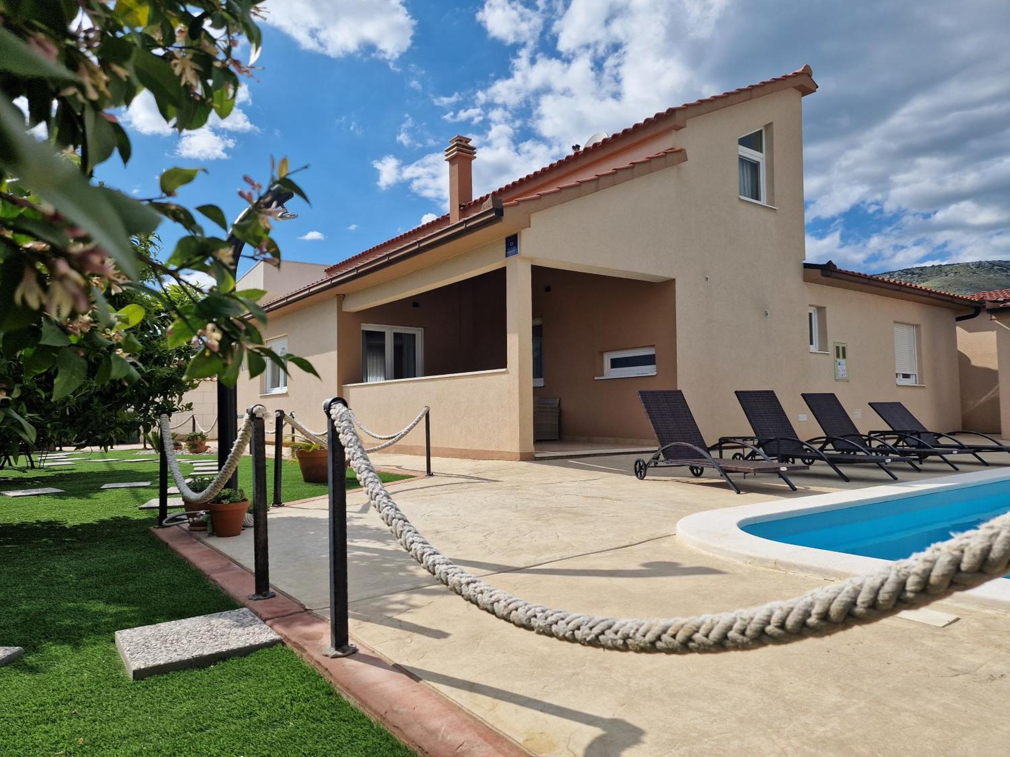 Holiday Home Near Trogir Kaštel Štafilić Exterior foto